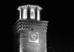 Venerdì 13 febbraio per l'iniziativa M'illumino di meno si spegneranno le luci del campanile della Rossa